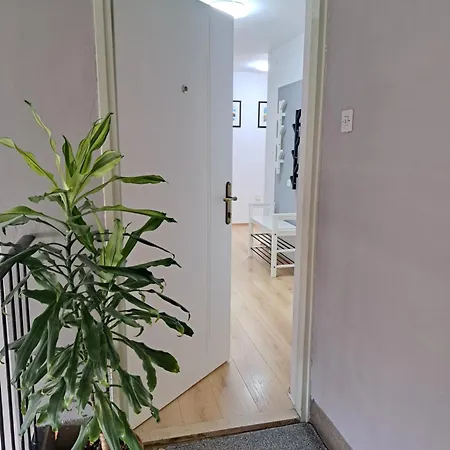 Lili - 2 Bedroom In Center Apartment *