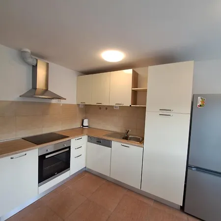 Lili - 2 Bedroom In Center * Pazin