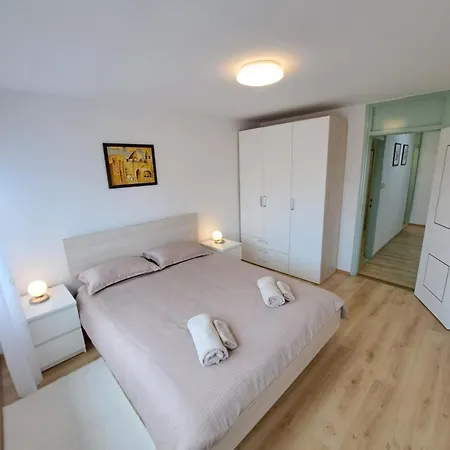 Apartment Lili - 2 Bedroom In Center Pazin